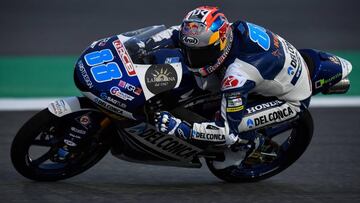 EPA9211. DOHA (CATAR), 16/03/2018.- El piloto espa&ntilde;ol del equipo Del Conca Gresini de Moto3, Jorge Mart&iacute;n, en acci&oacute;n durante los entrenamientos libres en el Circuito Internacional de Losail, en Doha, Catar, el 16 de marzo del 2018. EFE/Noushad Thekkail