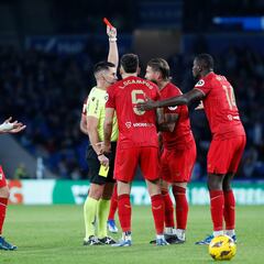 IFAB plantea una revolución en el fútbol: expulsiones temporales, cámaras en los árbitros, capitanes...