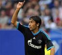 Van Nistelrooy se luce en el gris debut de Raúl