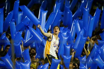 River-Boca: intense atmosphere of 'El Superclásico' captured