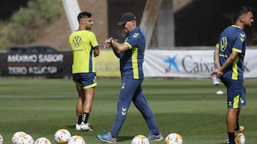 Mel varía el esquema