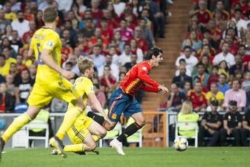 Jugada del penalti de Filip Helander a ?lvaro Morata.