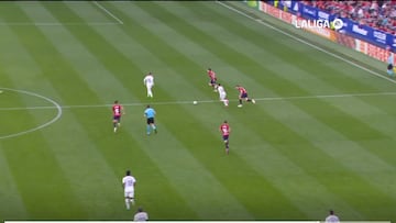 Es un elegido: la locura de Arda Güler se quedó a un centímetro de ser el gol de la Liga