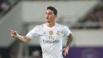 James celeba su gol.