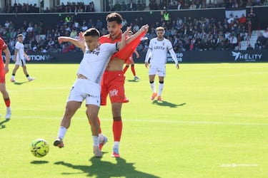 Aprobados y suspensos del Ceuta: ‘El superferry’ vuelve a coger carrerilla