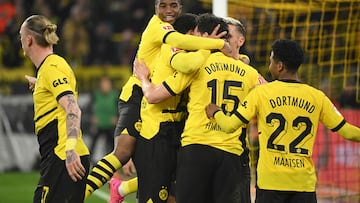 Los jugadores del Dortmund celebran la victoria ante el Eintracht.
