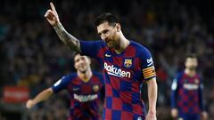 Messi celebra en el Camp Nou su primer gol de la temporada con el Barcelona. 