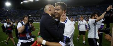 Zidane y Cristiano se abrazan tras conquistar la Duodécima.