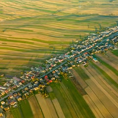 El pueblo donde los 5.000 habitantes viven en la misma calle: “Hasta que no vi las fotos…”