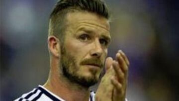 David Beckham aplaude al público en su último partido con Los Ángeles Galaxy