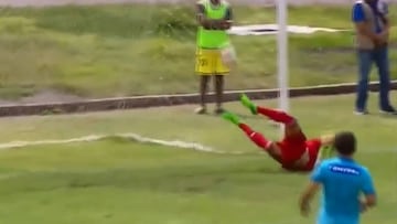 El gol de tiro libre a Viana en Per¨²: ?fall¨® el meta chileno?