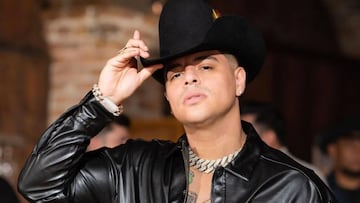 Eduin Caz vocalista de Grupo Firme celebra sus 30 años y anuncia su retiro: así dio la emotiva noticia