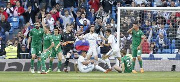 Borja Mayoral makes it 2-0 on half-time.