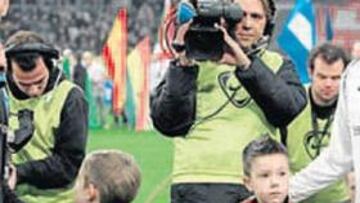 <b>SOLIDARIOS. </b>Zinedine Zidane y Ronaldo, unidos de nuevo contra la pobreza en el mundo.