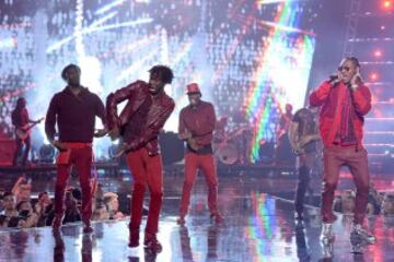 Future durante su actuación en la gala MTV Video Music Awards 2016 