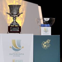 El Valencia firma el contrato de la Supercopa con matices