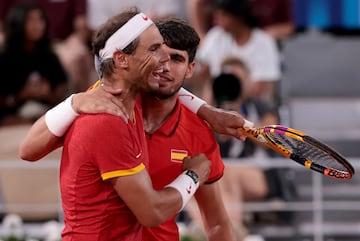 Rafa Nadal se despide de los Juegos Olímpicos tras caer en el dobles con Carlos Alcaraz frente a Rajeev Ram y Austin Krajicek.