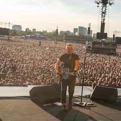 Bruce Springsteen gives his take on what has gone wrong in the U.S.: “I can’t believe it was this moron that came along”