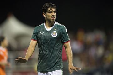 El mediocampista mexicano es una de las joyas de Chivas, se dice que ya es buscado por clubes en Europa y su traspaso sería cuestión de meses.