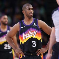 Chris Paul vows to continue playing afters Suns collapse against Mavs