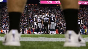FOXBOROUGH, MA - JANUARY 21: Members of the New England Patriots huddle during the AFC Championship Game against the Jacksonville Jaguars at Gillette Stadium on January 21, 2018 in Foxborough, Massachusetts. Adam Glanzman/Getty Images/AFP
== FOR NEWSPAPERS, INTERNET, TELCOS & TELEVISION USE ONLY ==