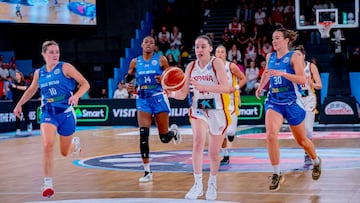 Iyana Martín, base de la Selección, en su estreno en un Eurobasket ante Gran Bretaña.