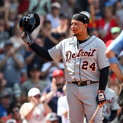 Miggy Cabrera recibe ovación de pie en Fenway Park
