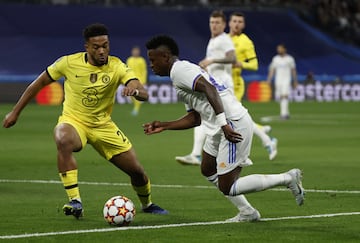 Reece James y Vinicius Junior.