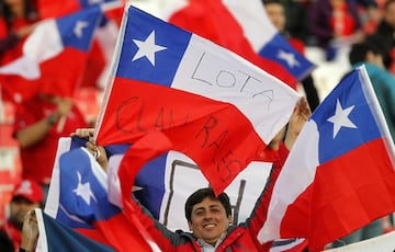 Espectacular ambiente en el Monumental para el Chile-Ecuador