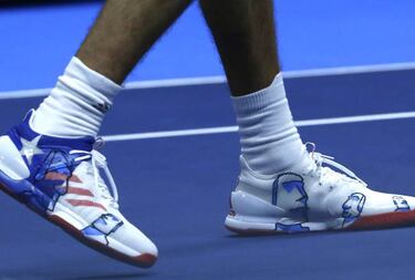 Lado B: Zverev sorprendió con zapatillas 'a la chilena'