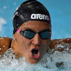 Corró y Jimena, a la final en el debut de Sjöstrom y Peaty