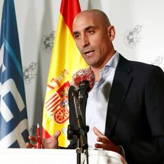 Luis Rubiales niega que esté tramitando la nacionalidad dominicana