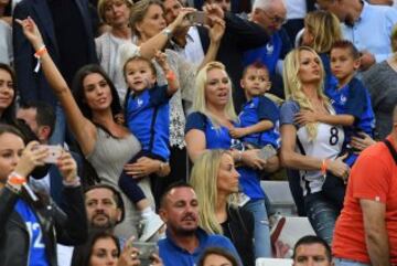 Ludivine Sagna and Ludivine Payet.