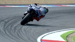 Jorge Lorenzo, con su Yamaha en Brno.