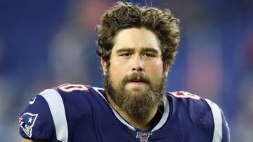 FOXBOROUGH, MASSACHUSETTS - AUGUST 22: David Andrews #60 of the New England Patriots exits the field after the preseason game between the Carolina Panthers and the New England Patriots at Gillette Stadium on August 22, 2019 in Foxborough, Massachusetts. Maddie Meyer/Getty Images/AFP
== FOR NEWSPAPERS, INTERNET, TELCOS & TELEVISION USE ONLY ==