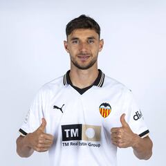 Yaremchuk, un fichaje sin tiempo para aclimatarse