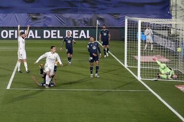 1-0. Lucas Vázquez marcó el primer gol.