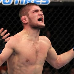 Echan a Khabib de un vuelo y acusa a la aerolínea de racismo