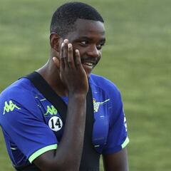 El Rennes quiere a Carvalho; Pellegrini tiene sitio para él