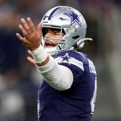 Mike McCarthy: Dak en contacto a pesar de disputa contractual