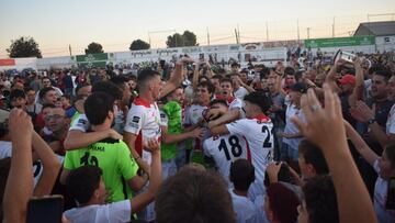 El CD Quintanar celebrando su pase a la Copa del Rey por primera vez en su historia.