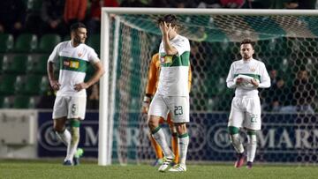Al Elche se le resiste la segunda
