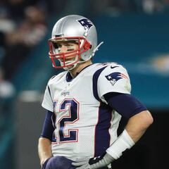 Bill Belichick “bloquea” a entrenador de Tom Brady