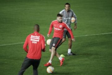 Con toda su nómina titular, Internacional de Porto Alegre entrena en El Campín previo al partido ante Santa Fe por cuartos de final de Copa Libertadores.