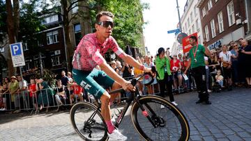 Rigoberto Urán antes de una etapa de la Vuelta a España 2022.