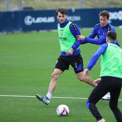 Herrando regresará al once para sustituir a Catena