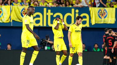 Al Villarreal le picaron mil avispas