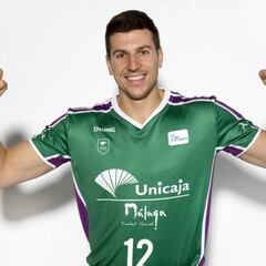 Grave lesión de Milosavljevic: se pierde el Mundial y puede que la temporada