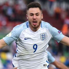 El delantero inglés que surgió como opción para la Roja