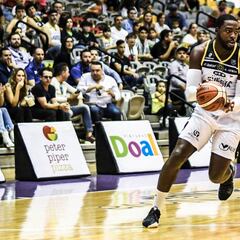 Anosike Oderah es el líder de rebotes de la LNBP SisNova